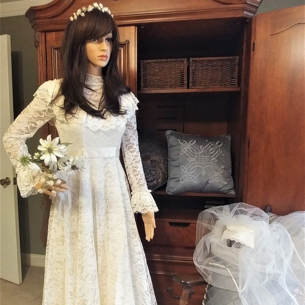 Romantic Vintage Boho Country Lace Wedding Dress